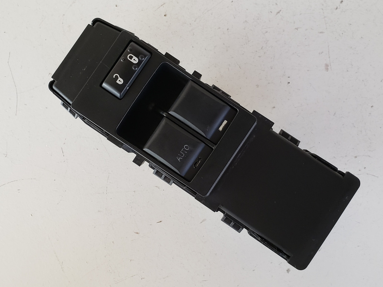 08 Mitsubishi Raider Drivers Side Left Master Window Switch OEM