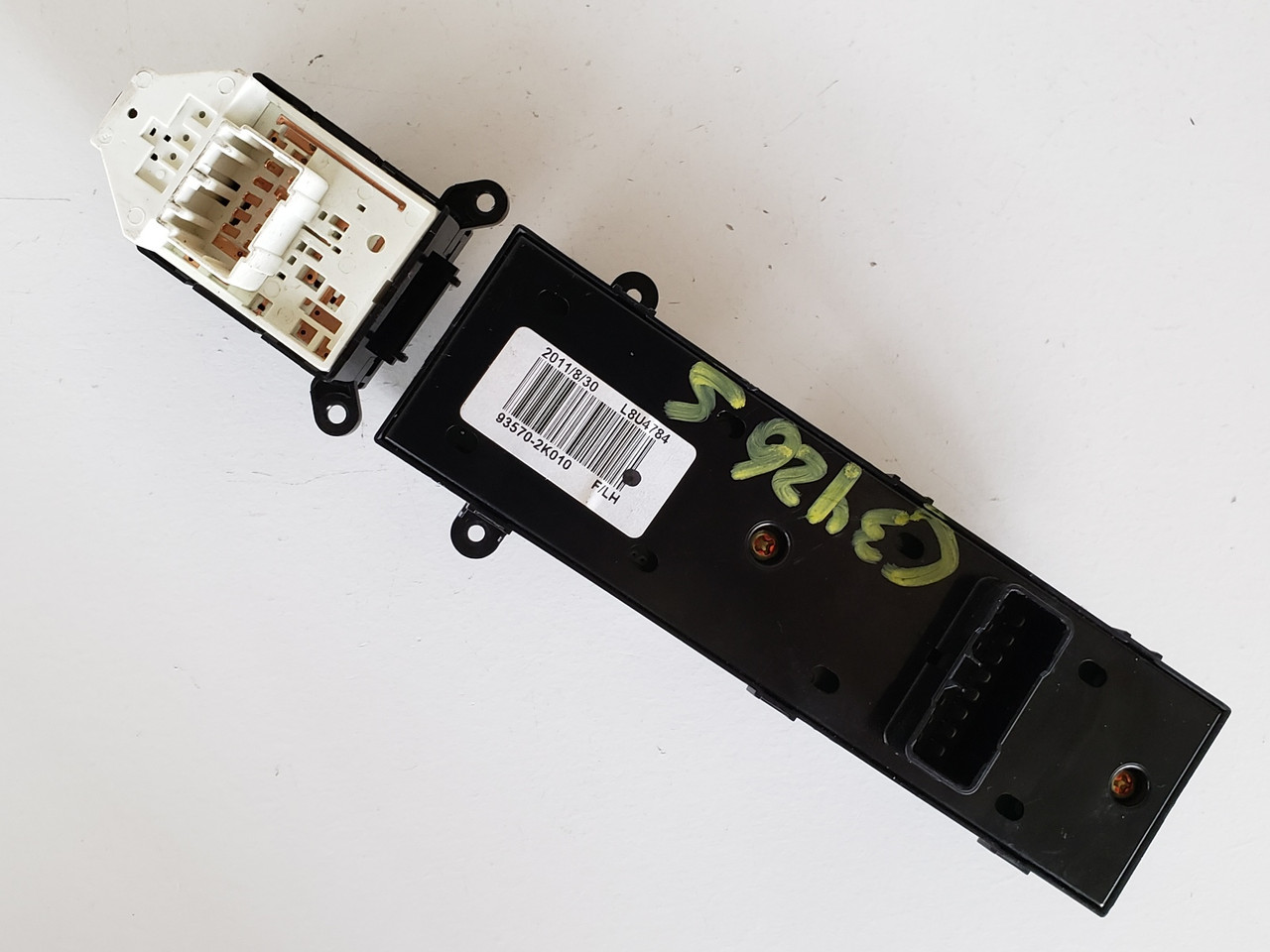 10-13 Kia Soul 93570-2K000 Drivers Side Left Master Window Switch OEM 10-13 Kia Soul 93570-2K000 Drivers Side Left Master Window Switch OEM