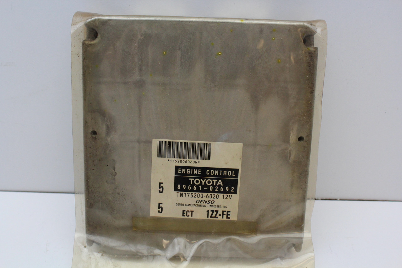 2000 00 Toyota Corolla 89661-02692 Computer Engine Control ECU ECM EBX Module
