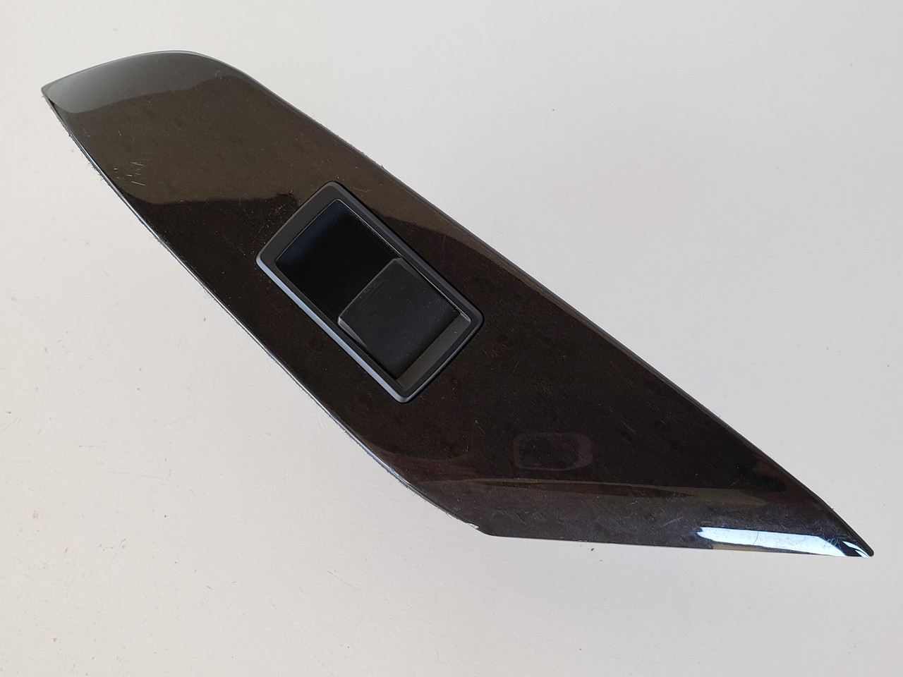 10-15 Lexus RX350 74271-48050 Right Rear Passenger Window Switch OEM 10-15 Lexus RX350 74271-48050 Right Rear Passenger Window Switch OEM