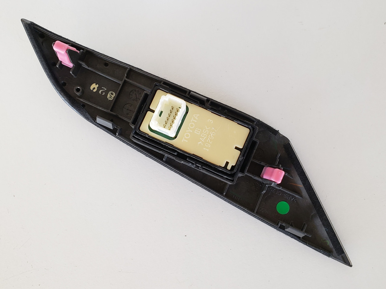 10-15 Lexus RX350 74271-48050 Right Rear Passenger Window Switch OEM 10-15 Lexus RX350 74271-48050 Right Rear Passenger Window Switch OEM