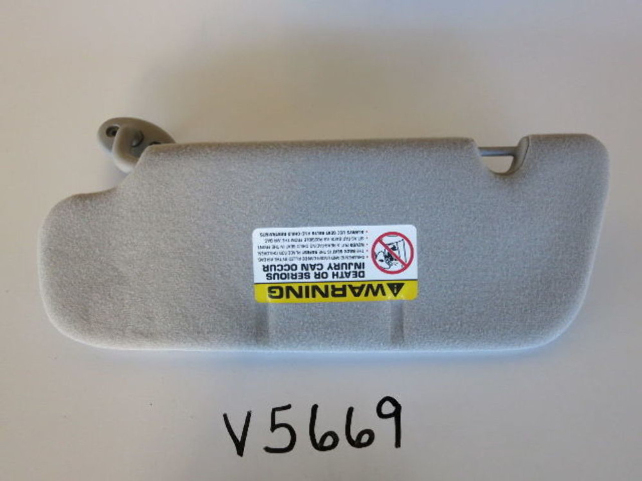 02 03 JEEP LIBERTY RIGHT PASSENGER SIDE INTERIOR SUN VISOR SUNVISOR GREY V5669