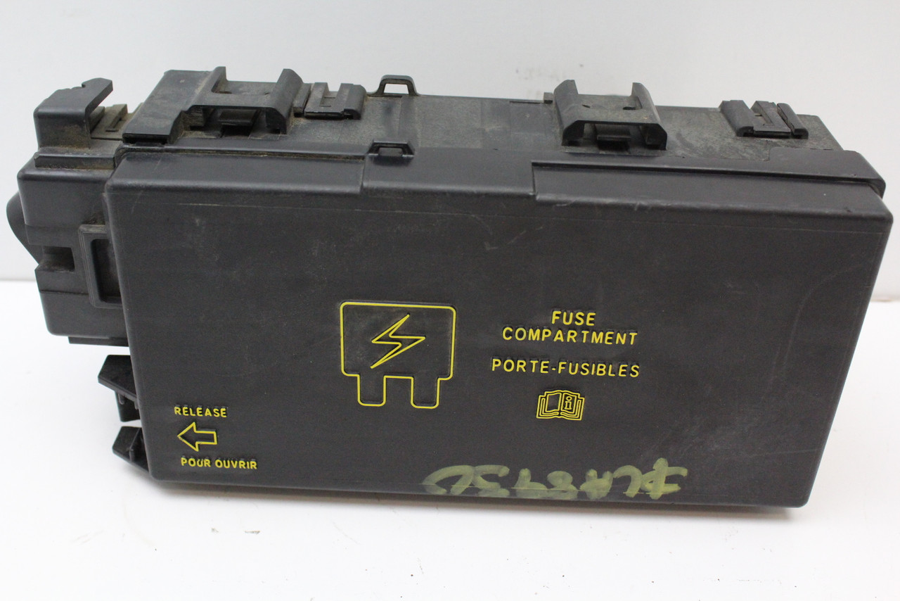 00 01 02 03 Ford Ranger F87B14A067AA Fusebox Fuse Box Relay Unit Module