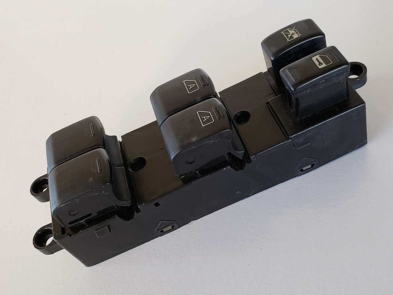 04-08 Nissan Maxima 25401-7Y010 Drivers Side Left Master Window Switch OEM