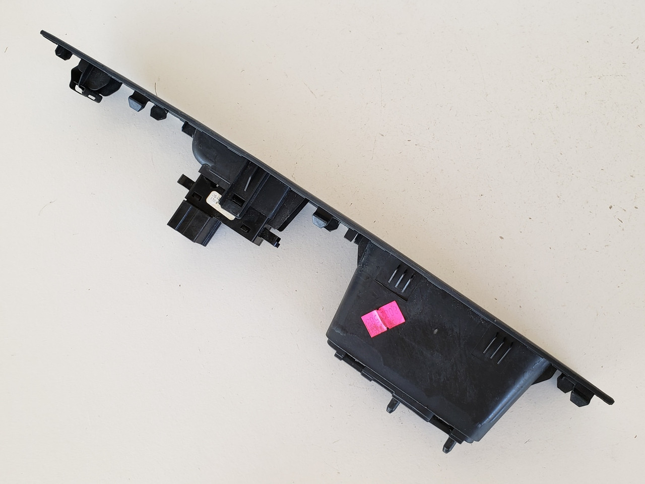 08-09 Nissan Sentra 25421 ET000 Left Rear Passenger Window Switch OEM