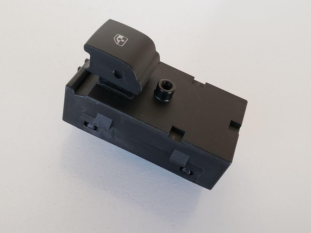 14-19 Cadillac XTS 9060226 Left / Right Rear Passenger Window Switch OEM