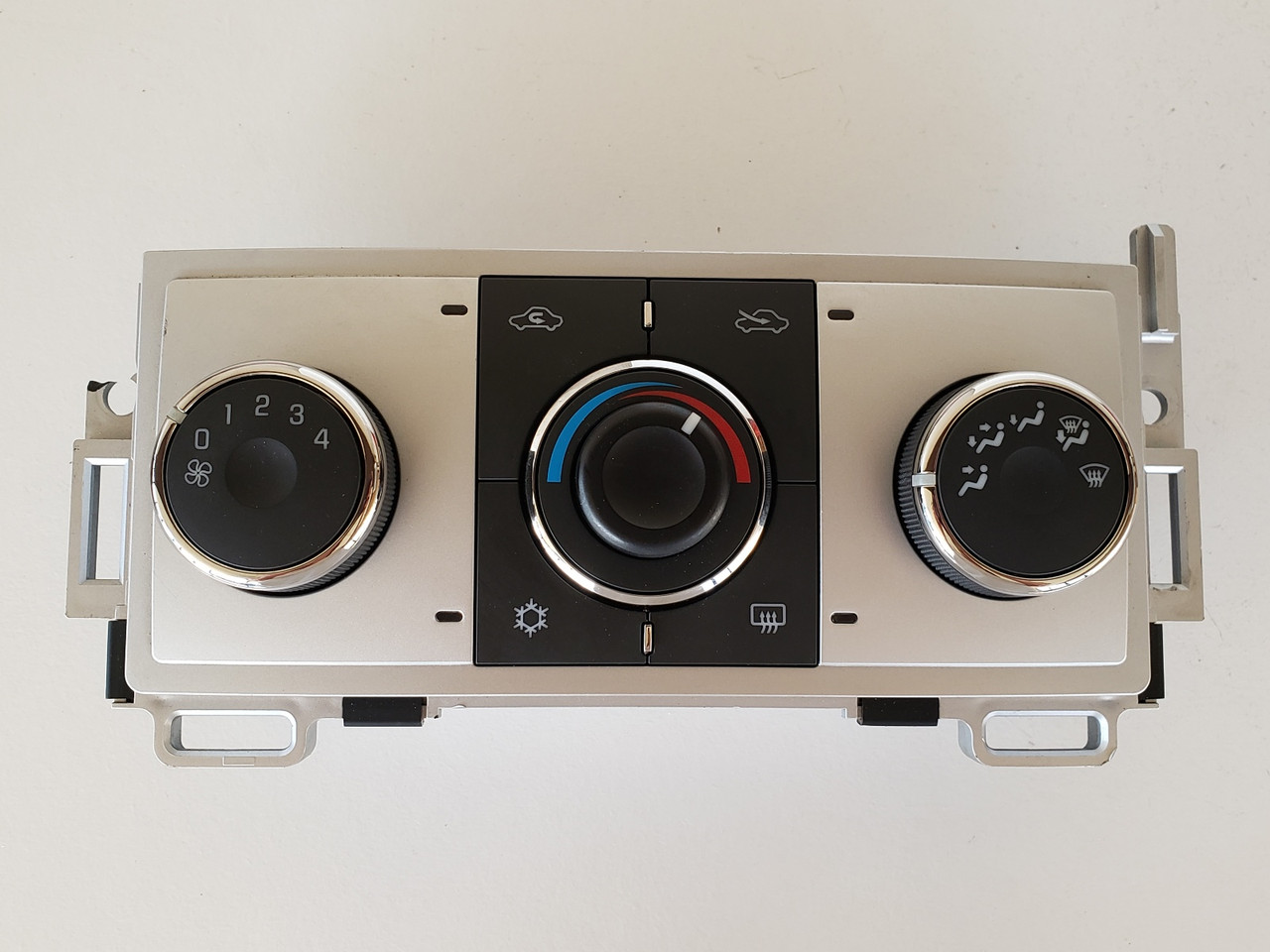 08-12 Chevy Malibu 20923130 Climate Control Panel Temperature Unit A/C Heater