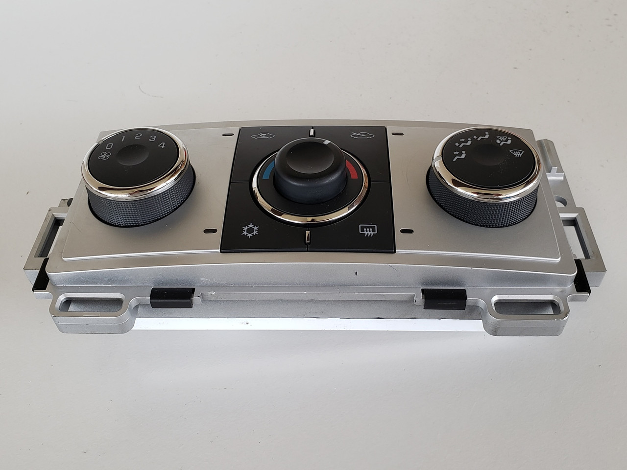08-12 Chevy Malibu 20923130 Climate Control Panel Temperature Unit A/C Heater