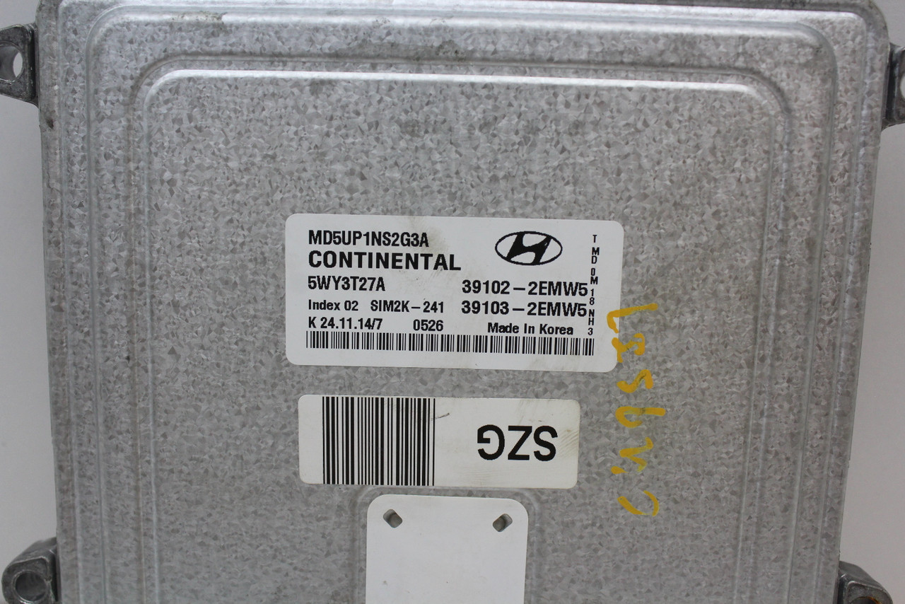 2015 15 Hyundai Elantra 39103-2EMW5 Computer Brain Engine Control ECU ECM Module
