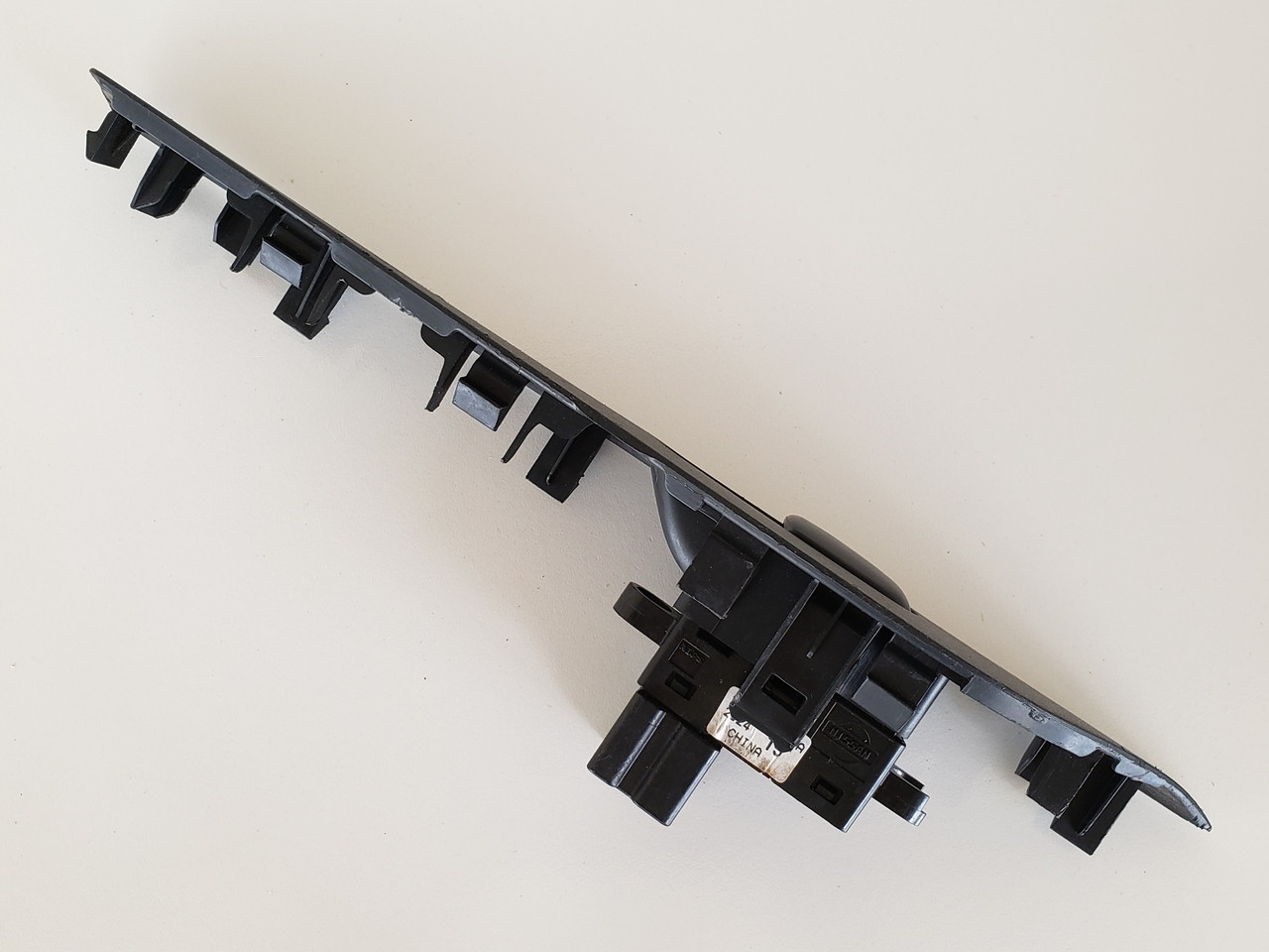 13-15 Nissan Altima 82961 3TA0X Left Rear Passenger Window Switch OEM 13-15 Nissan Altima 82961 3TA0X Left Rear Passenger Window Switch OEM