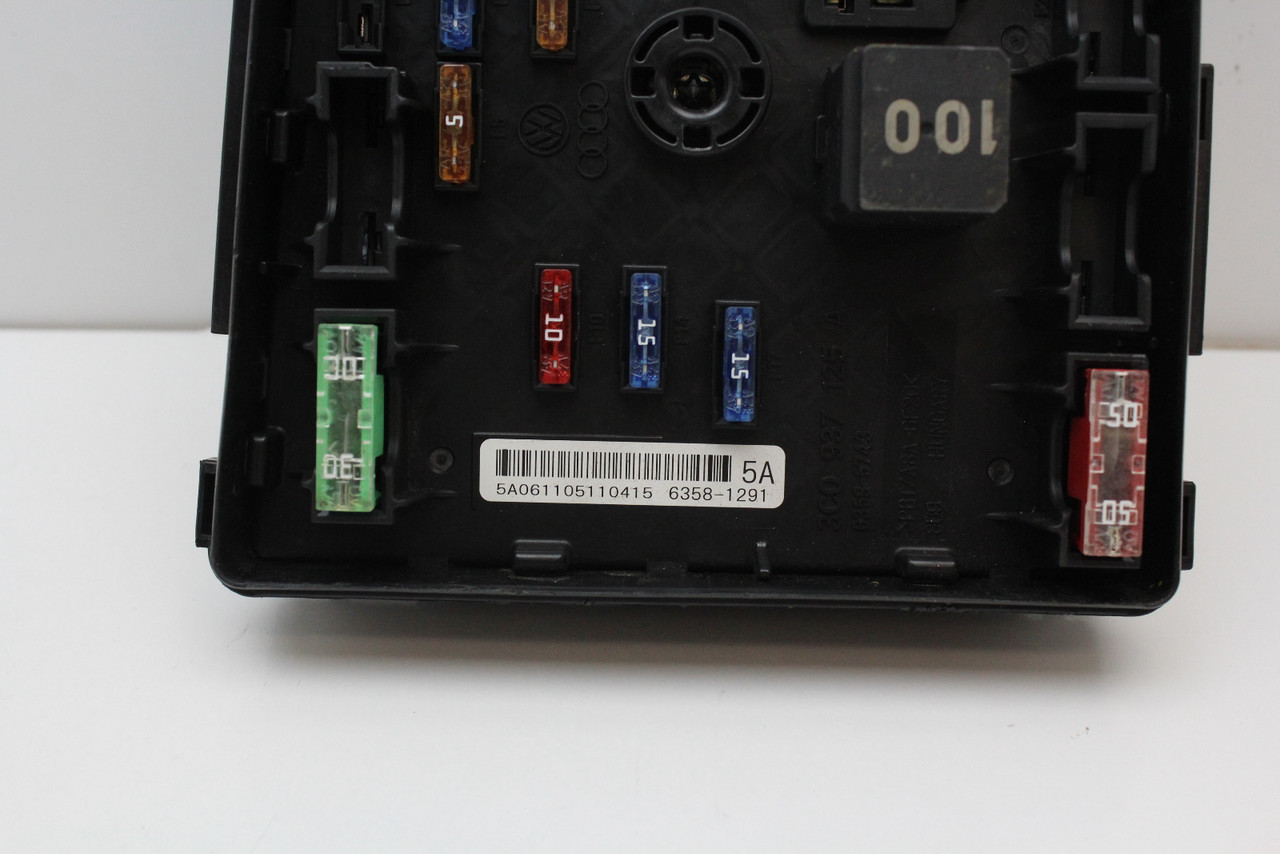 12-18 Volkswagen Tiguan 3C0 937 125 A Fusebox Fuse Box Relay Junction Control 12-18 Volkswagen Tiguan 3C0 937 125 A Fusebox Fuse Box Relay Junction Control