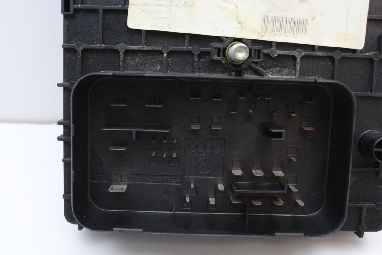 12-18 Volkswagen Tiguan 3C0 937 125 A Fusebox Fuse Box Relay Junction Control 12-18 Volkswagen Tiguan 3C0 937 125 A Fusebox Fuse Box Relay Junction Control