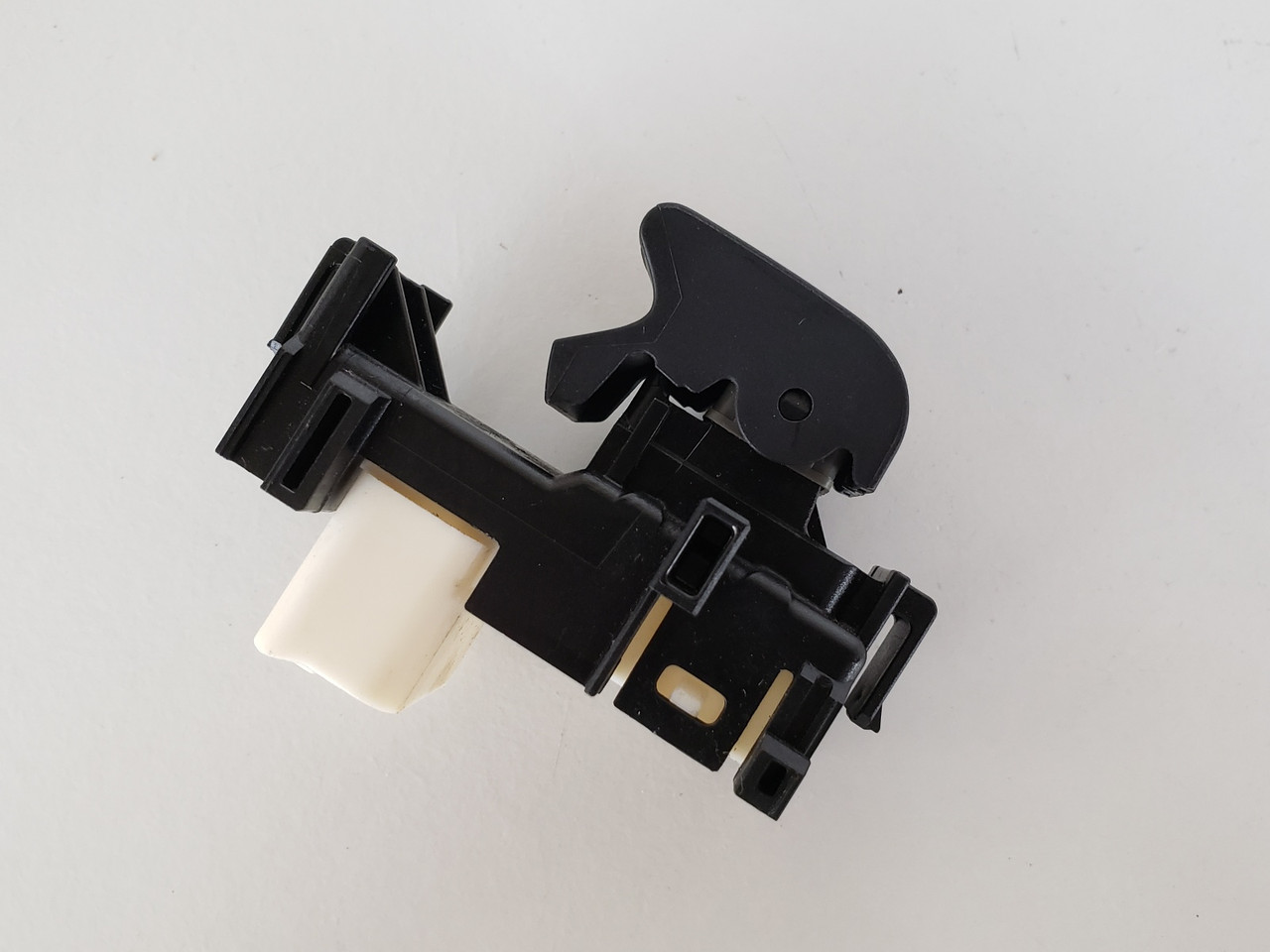 09-13 Toyota Corolla 74271-02260 Left / Right Rear Passenger Window Switch OEM 09-13 Toyota Corolla 74271-02260 Left / Right Rear Passenger Window Switch OEM