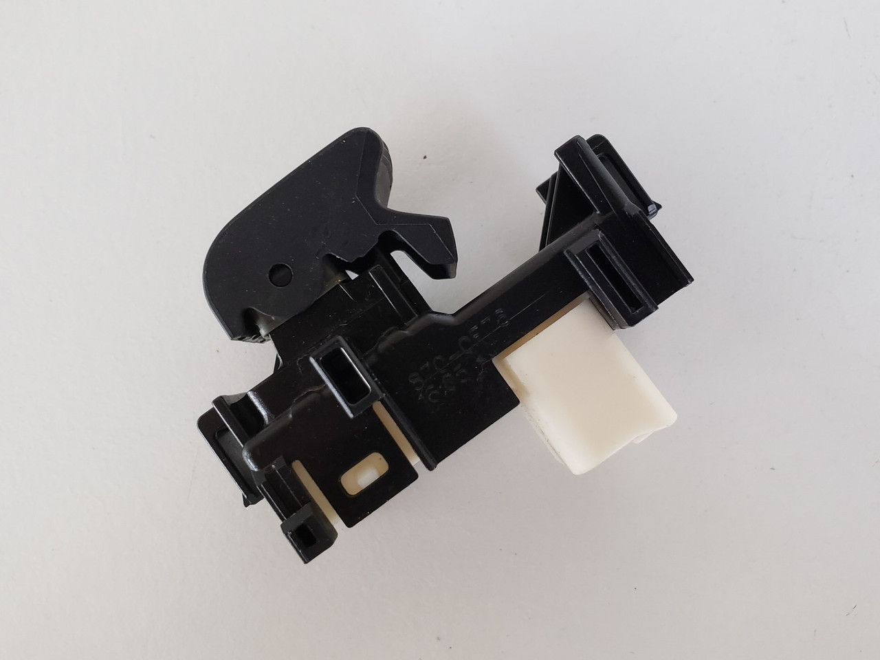 09-13 Toyota Corolla 74271-02260 Left / Right Rear Passenger Window Switch OEM 09-13 Toyota Corolla 74271-02260 Left / Right Rear Passenger Window Switch OEM