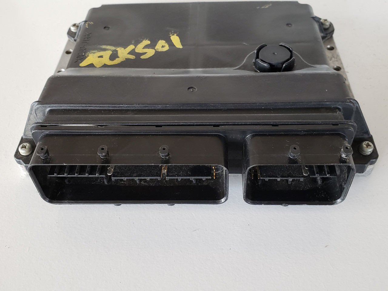 2011-2012 Yaris 89661-52Q50 Computer Brain Engine Control ECU ECM EBX Module 2011-2012 Yaris 89661-52Q50 Computer Brain Engine Control ECU ECM EBX Module