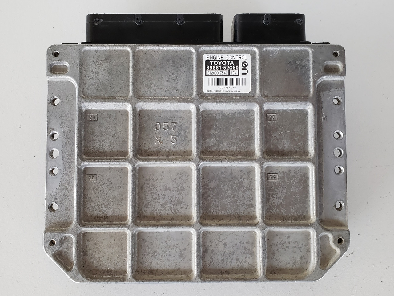 2011-2012 Yaris 89661-52Q50 Computer Brain Engine Control ECU ECM EBX Module 2011-2012 Yaris 89661-52Q50 Computer Brain Engine Control ECU ECM EBX Module