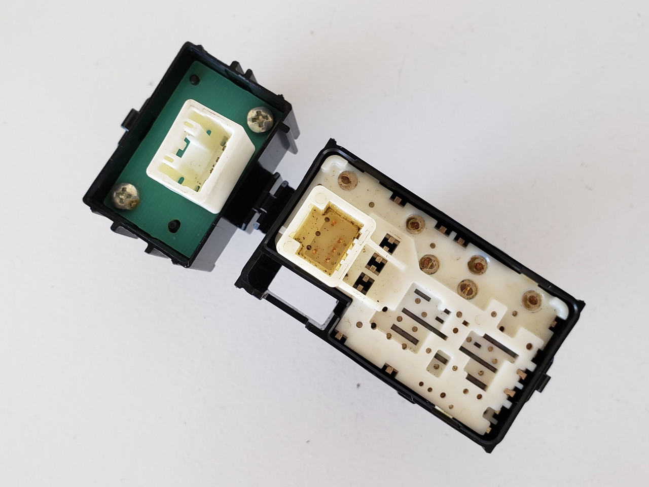 11-16 Lexus CT200H 192801 Right Front Passenger Window Switch OEM 11-16 Lexus CT200H 192801 Right Front Passenger Window Switch OEM