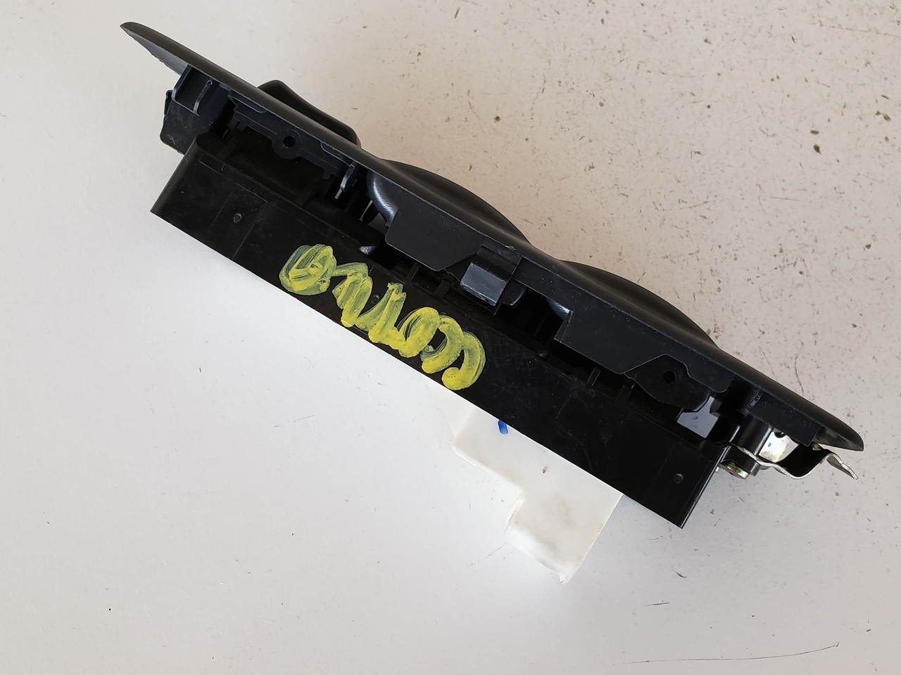 04-05 Toyota Rav4 84820-42171 Drivers Side Left Master Window Switch OEM
