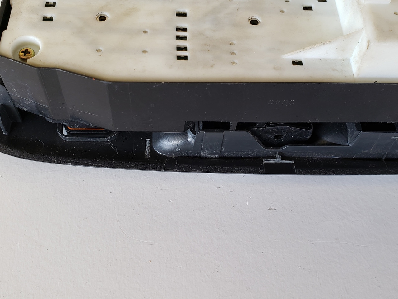04-05 Toyota Rav4 84820-42171 Drivers Side Left Master Window Switch OEM