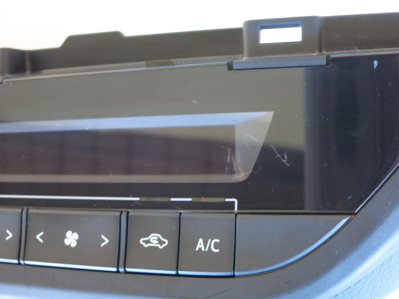 14 15 TOYOTA COROLLA CLIMATE CONTROL PANEL TEMP UNIT A/C HEATER HVAC OEM CC1735 14 15 TOYOTA COROLLA CLIMATE CONTROL PANEL TEMP UNIT A/C HEATER HVAC OEM CC1735