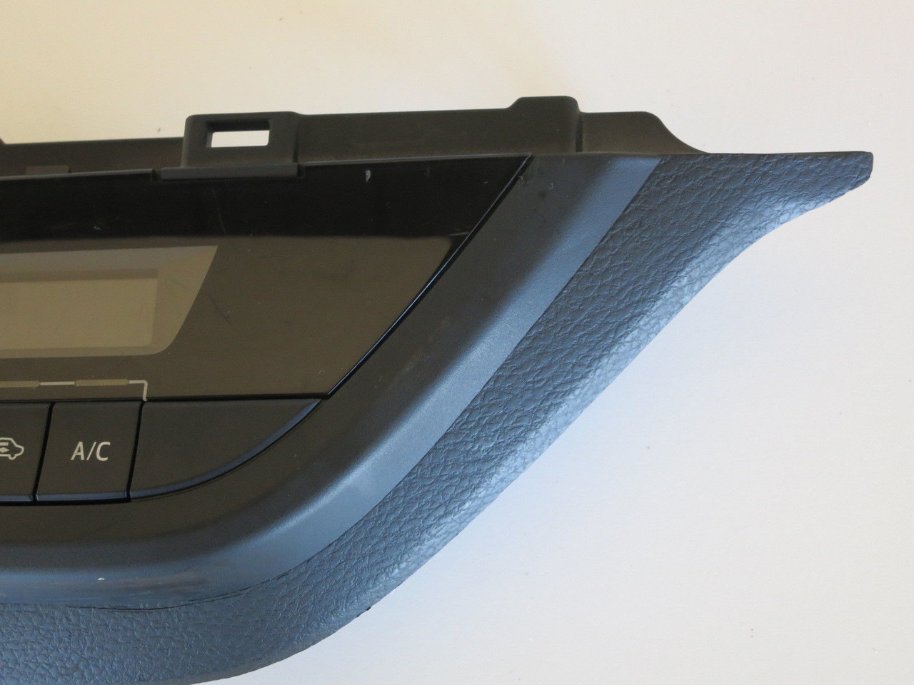 14 15 TOYOTA COROLLA CLIMATE CONTROL PANEL TEMP UNIT A/C HEATER HVAC OEM CC1735 14 15 TOYOTA COROLLA CLIMATE CONTROL PANEL TEMP UNIT A/C HEATER HVAC OEM CC1735
