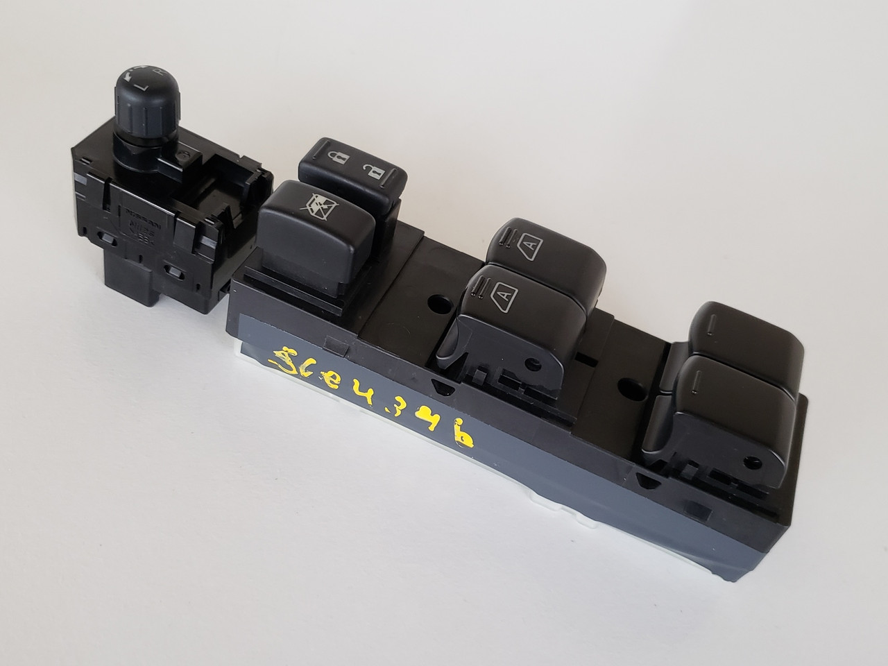 09-14 Nissan Murano 25401 1AA5D Drivers Side Left Master Window Switch OEM 09-14 Nissan Murano 25401 1AA5D Drivers Side Left Master Window Switch OEM