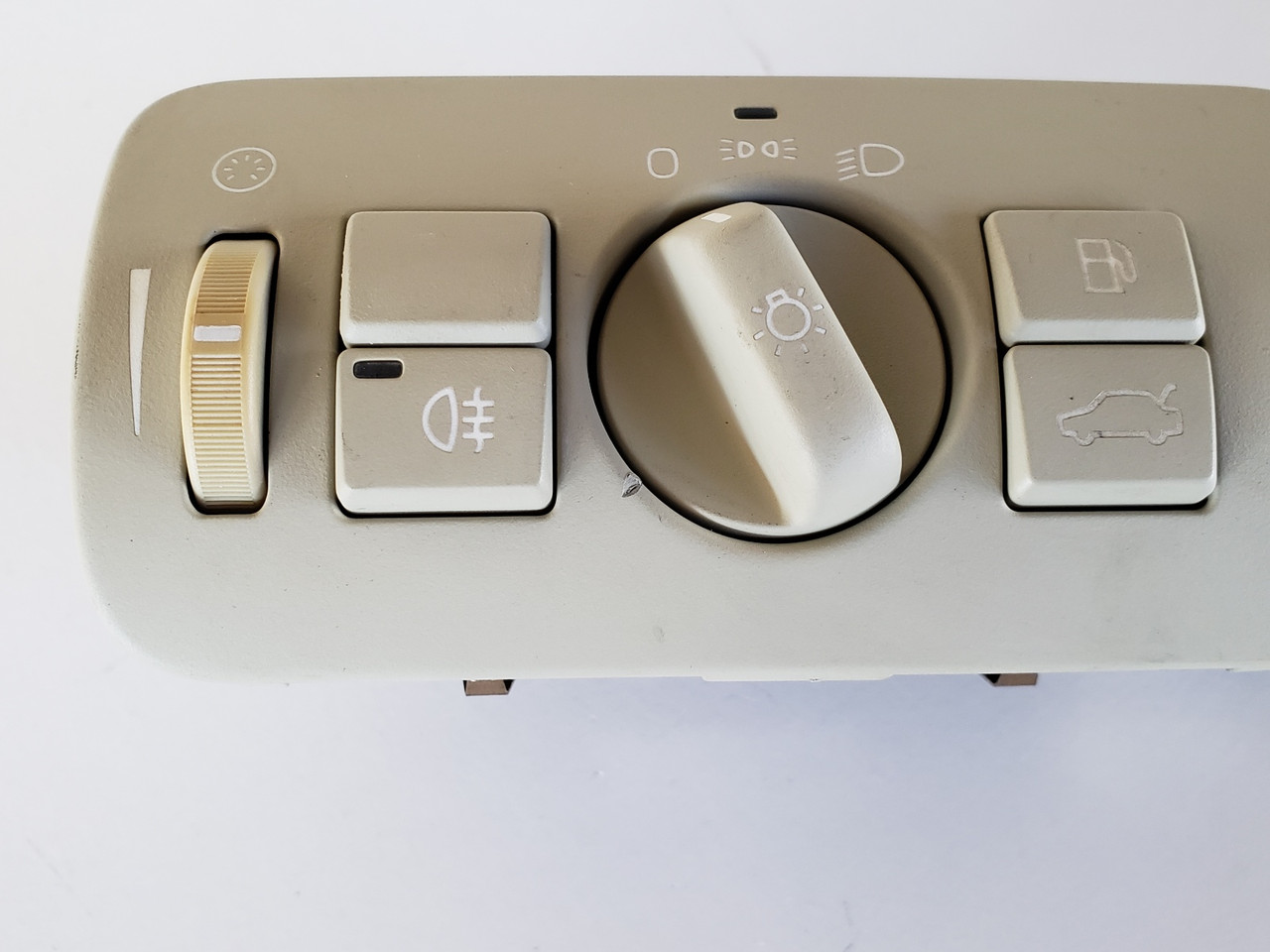 11-13 Volvo S60 30739420 Headlight Lamp Fuel Trunk Button Dimmer Switch OEM 11-13 Volvo S60 30739420 Headlight Lamp Fuel Trunk Button Dimmer Switch OEM