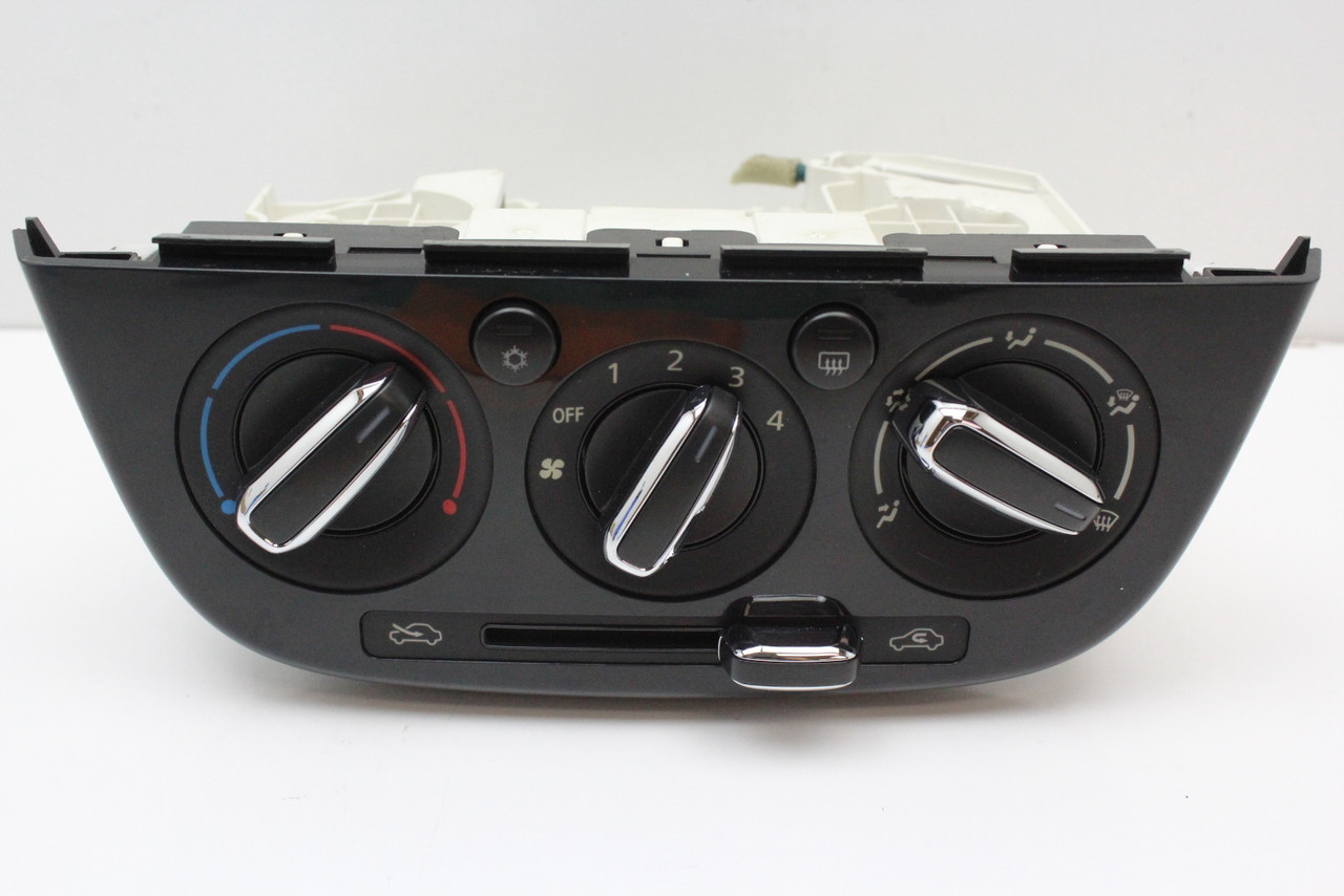 16 17 18 Mirage 7820A869 Climate Control Panel Temperature Unit A/C Heater