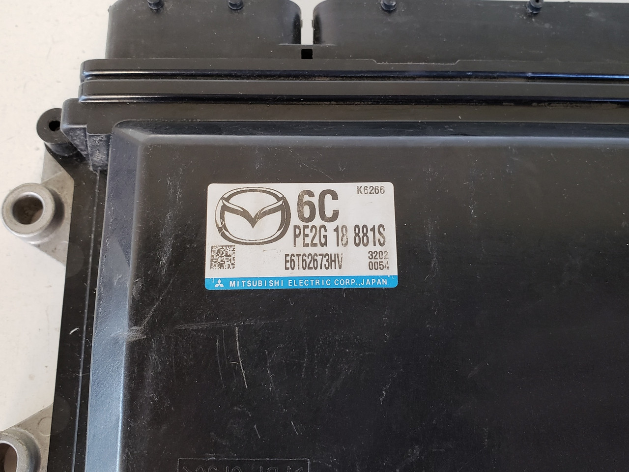 2012-2013 Mazda 3 PE2G 18 881S Computer Brain Engine Control ECU ECM EBX Module