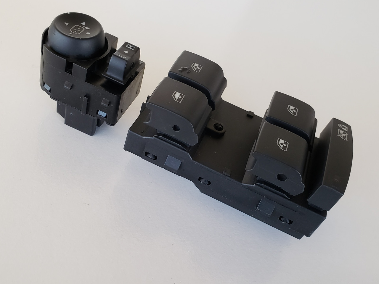 14-15 Cadillac ATS 92259977 Drivers Side Left Master Window Switch OEM 14-15 Cadillac ATS 92259977 Drivers Side Left Master Window Switch OEM