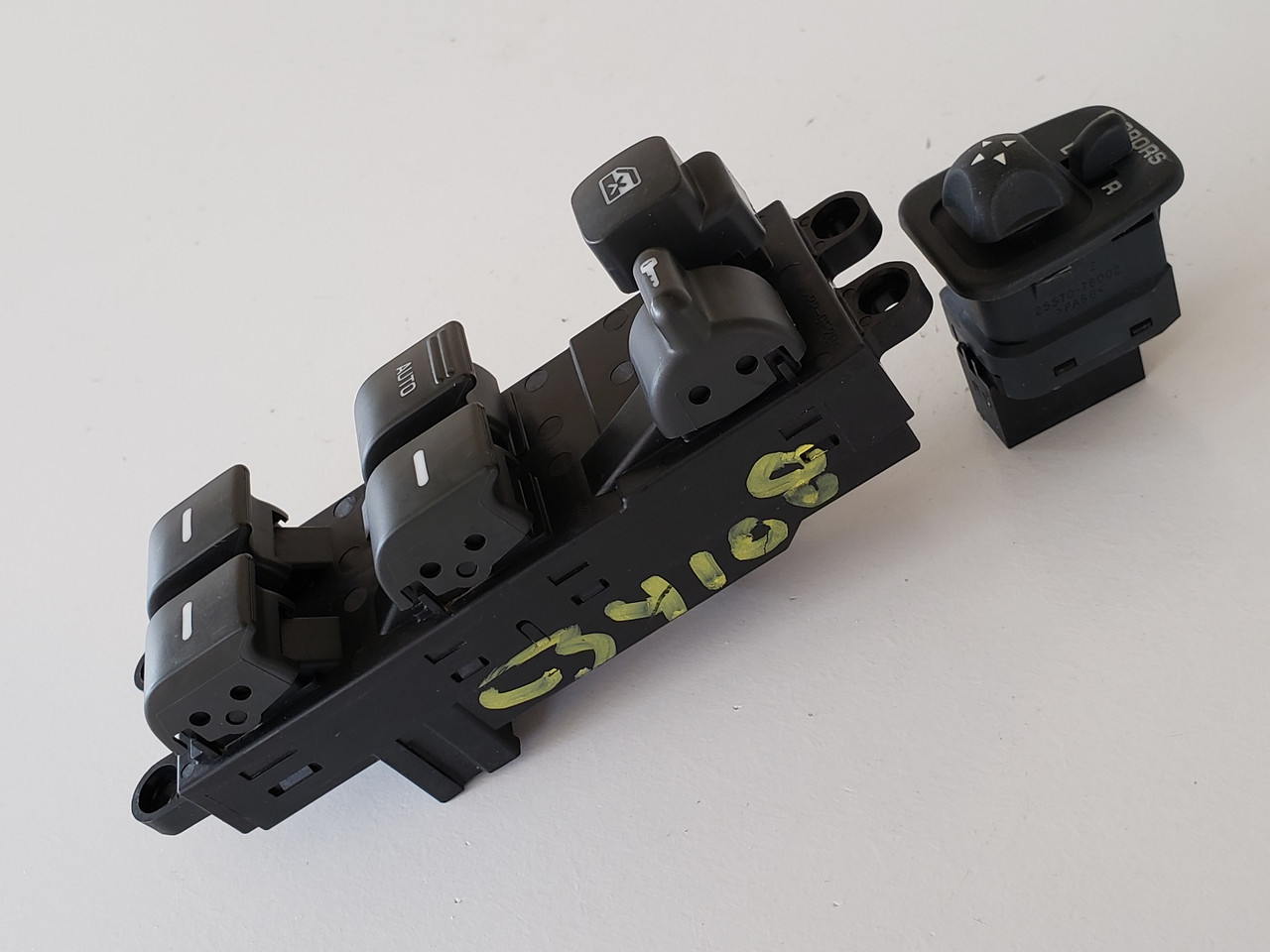 99-02 Mercury Villager 25570-7B002 Drivers Side Left Master Window Switch OEM