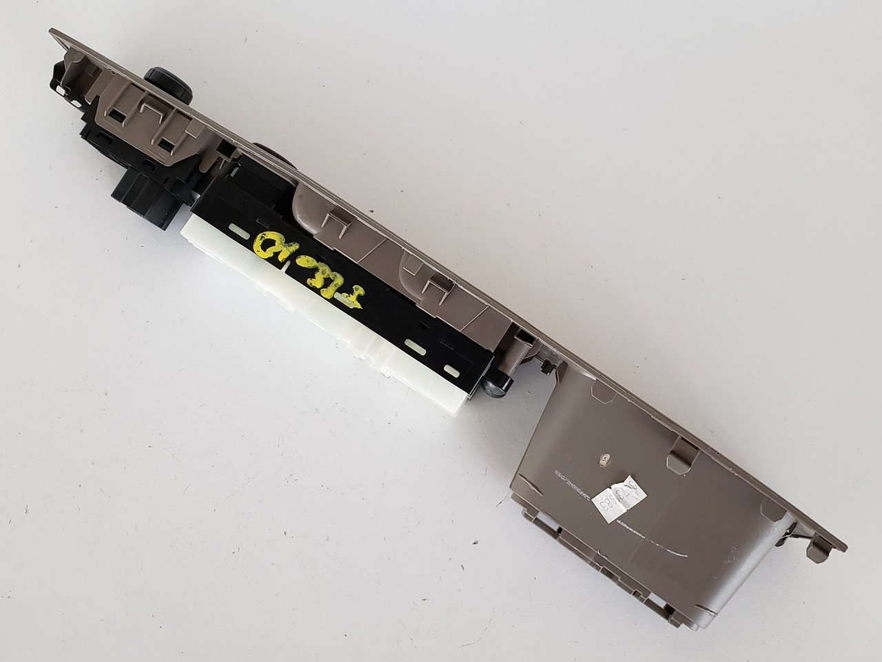 10-12 Nissan Sentra 25401 ZT50A Drivers Side Left Master Window Switch OEM 10-12 Nissan Sentra 25401 ZT50A Drivers Side Left Master Window Switch OEM