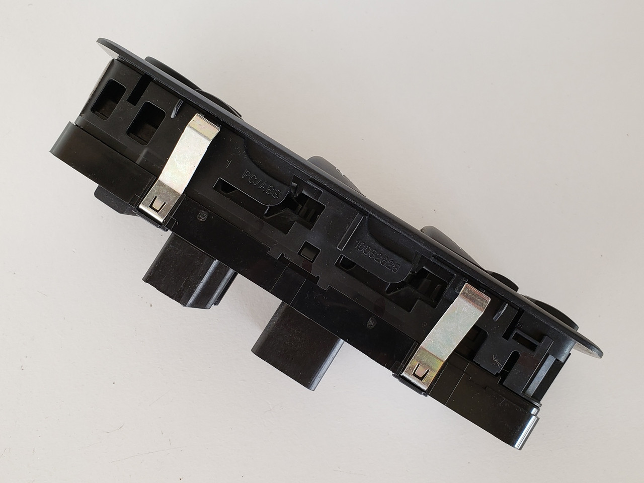 13-15 Dodge Ram 1500 68110866AA Drivers Side Left Master Window Switch OEM 13-15 Dodge Ram 1500 68110866AA Drivers Side Left Master Window Switch OEM