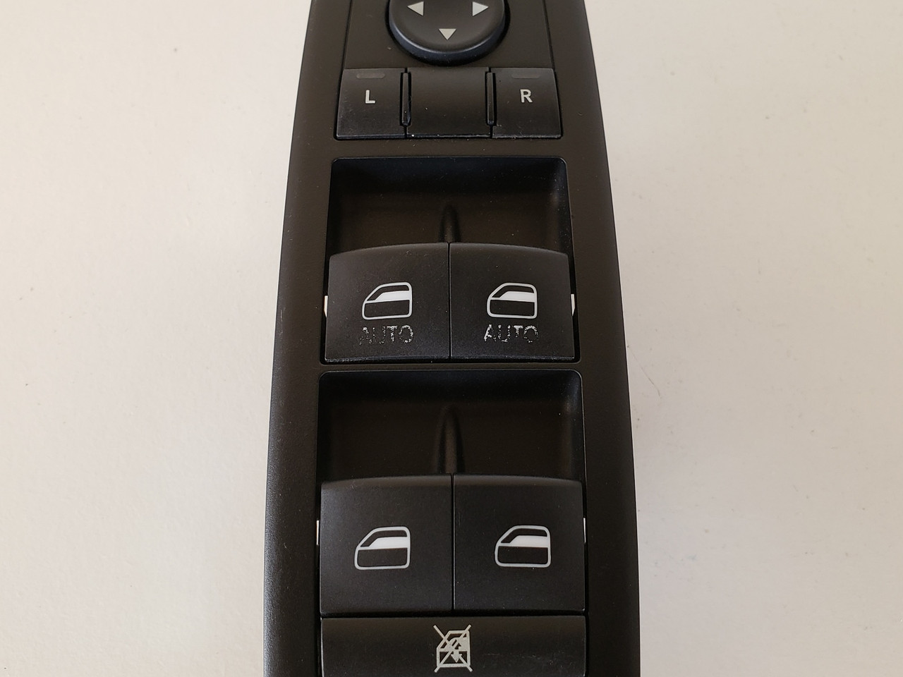 13-15 Dodge Ram 1500 68110866AA Drivers Side Left Master Window Switch OEM 13-15 Dodge Ram 1500 68110866AA Drivers Side Left Master Window Switch OEM