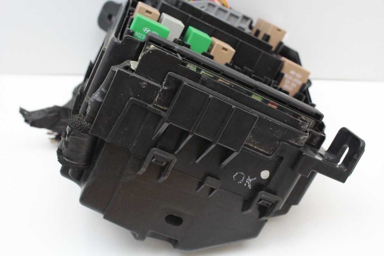 14 15 16 Hyundai Elantra 91265-3X060A Fusebox Fuse Box Relay Module Control