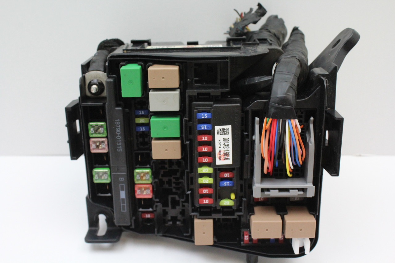 14 15 16 Hyundai Elantra 91265-3X060A Fusebox Fuse Box Relay Module Control