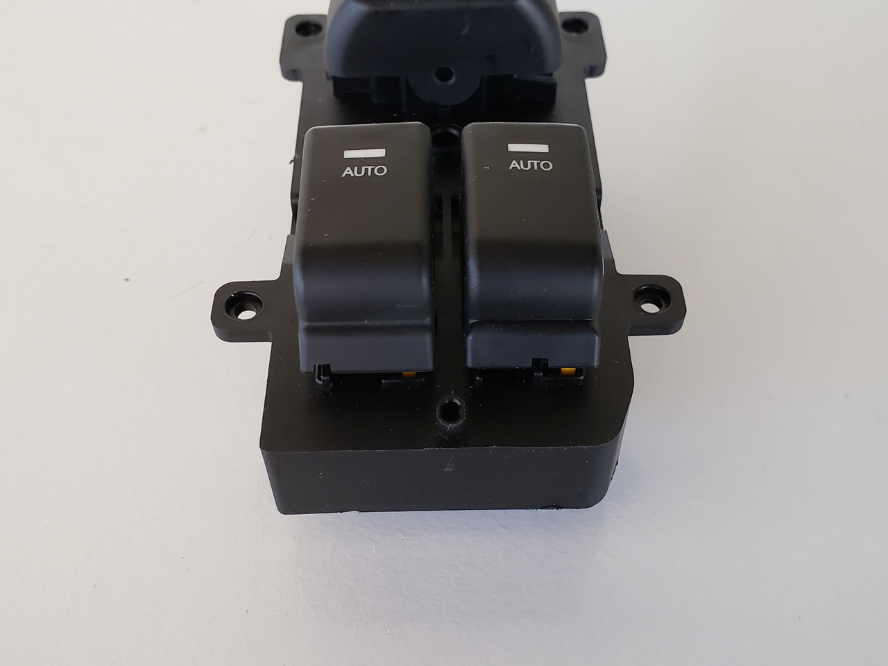 13-16 Hyundai Genesis Coupe 202008375 Drivers Side Left Master Window Switch OEM 13-16 Hyundai Genesis Coupe 202008375 Drivers Side Left Master Window Switch OEM