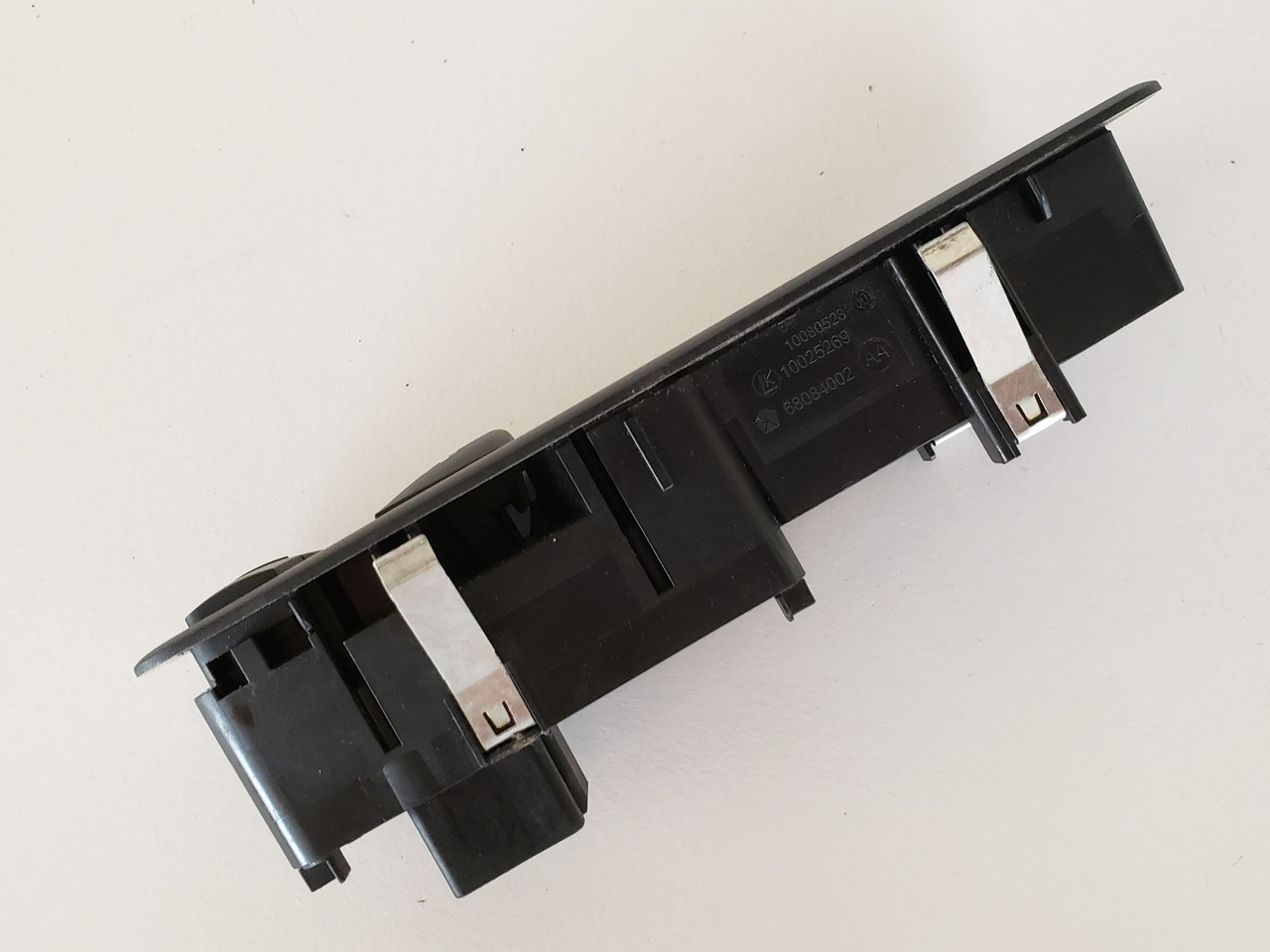 11-17 Dodge Journey 68084002AA Right Front Passenger Window Switch OEM 11-17 Dodge Journey 68084002AA Right Front Passenger Window Switch OEM