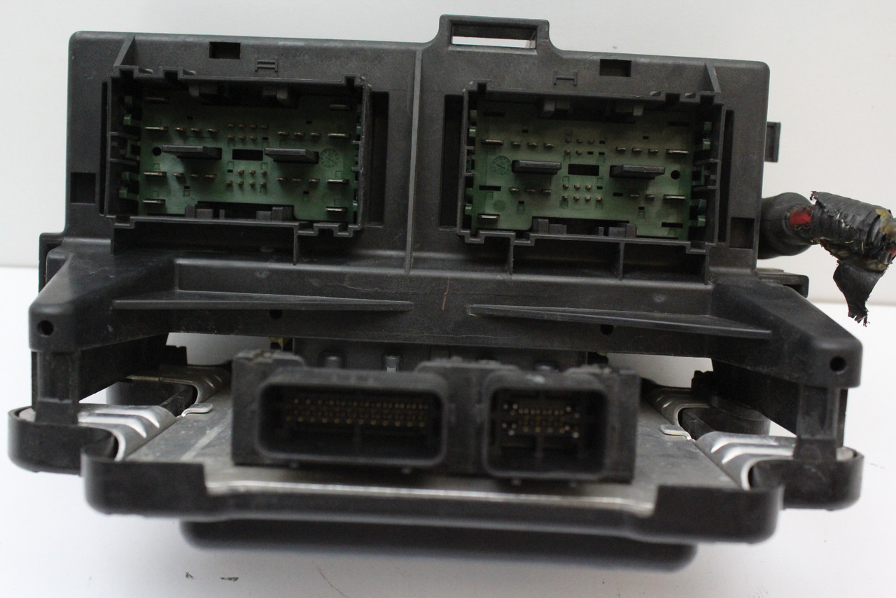 06 2006 Jeep Grand Cherokee 04692087AB BCM Fusebox Fuse Box Relay Unit Module