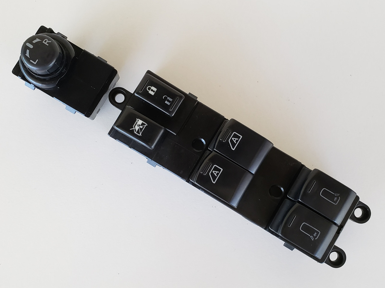 04-09 Nissan Quest 25401 5Z100 Drivers Side Left Master Window Switch OEM