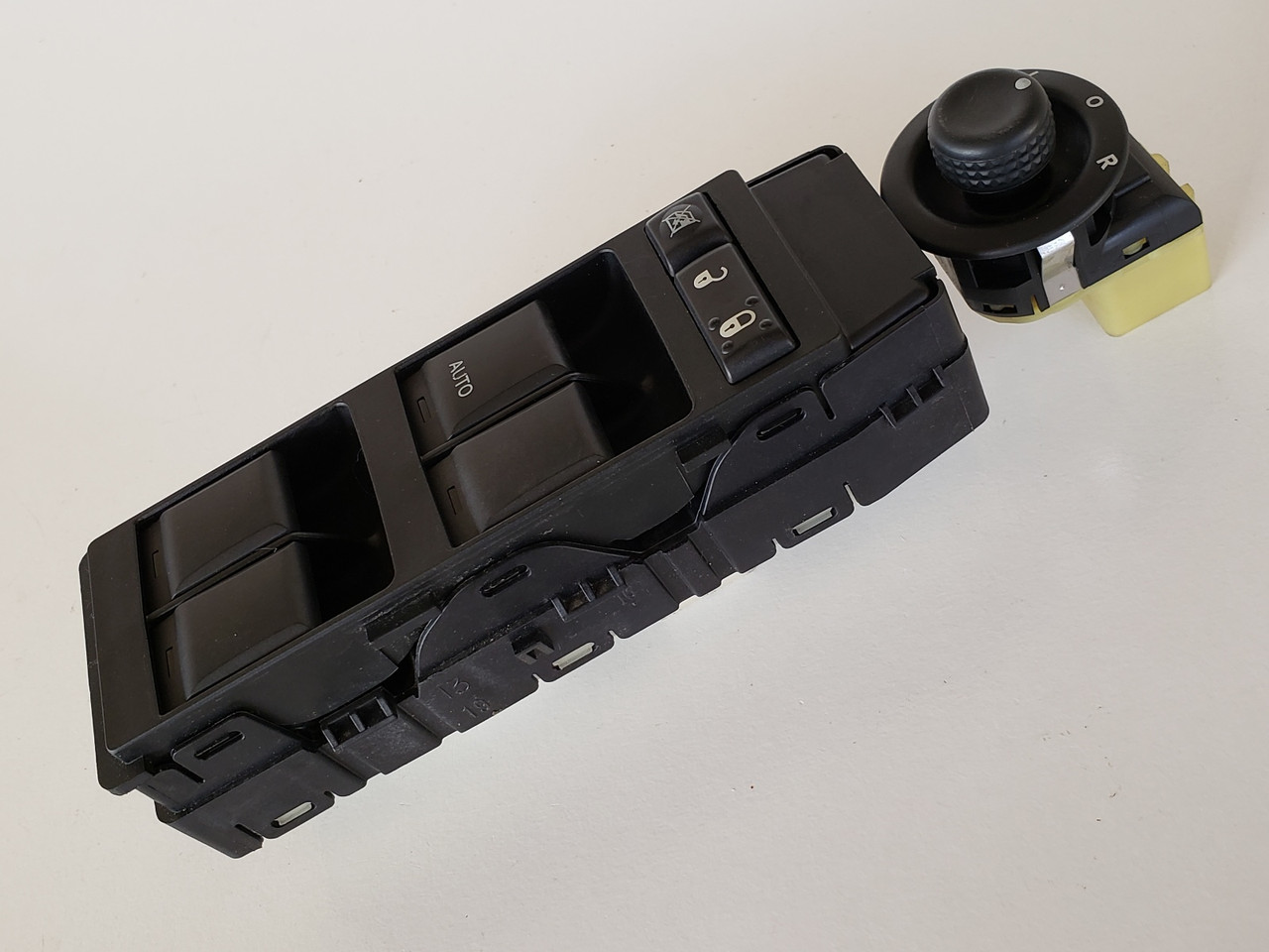 07-10 Dodge Caliber Drivers Side Left Master Window Switch OEM