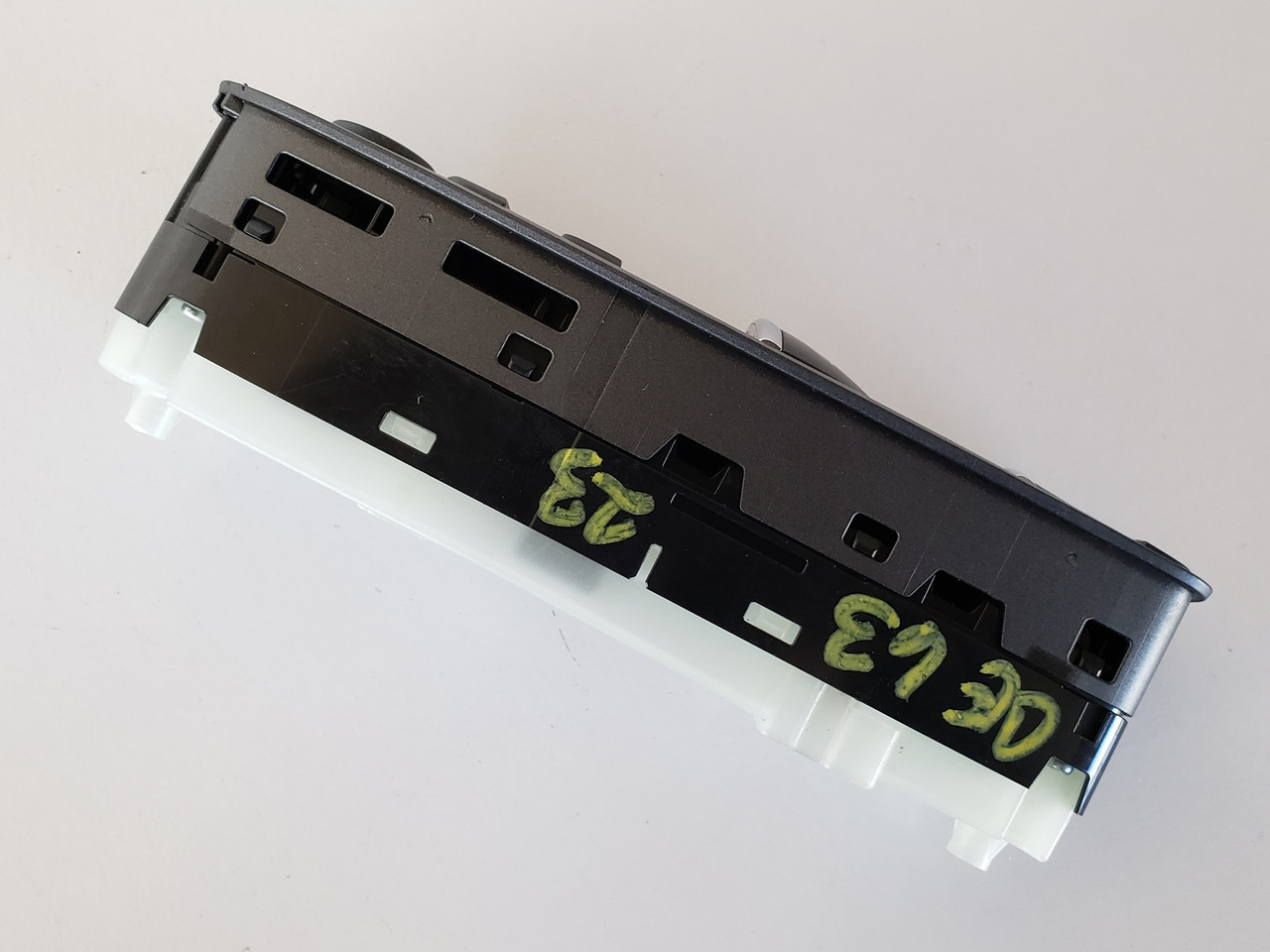 12-13 Infiniti M35 25401 1MA6A Drivers Side Left Master Window Switch OEM 12-13 Infiniti M35 25401 1MA6A Drivers Side Left Master Window Switch OEM