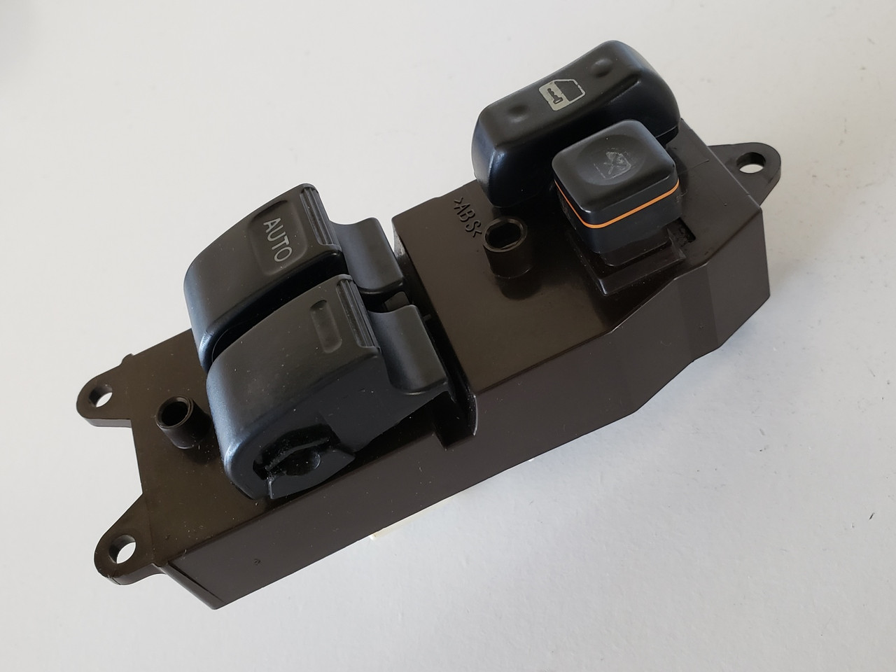 00-05 Toyota Tundra 84820-08010 Drivers Side Left Master Window