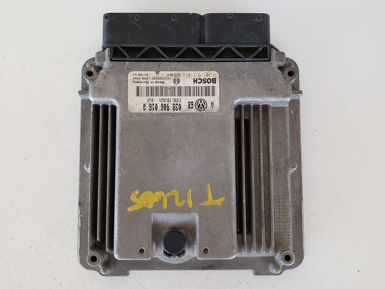 2005-2006 Jetta 038 906 016 Q Computer Brain Engine Control ECU ECM EBX Module