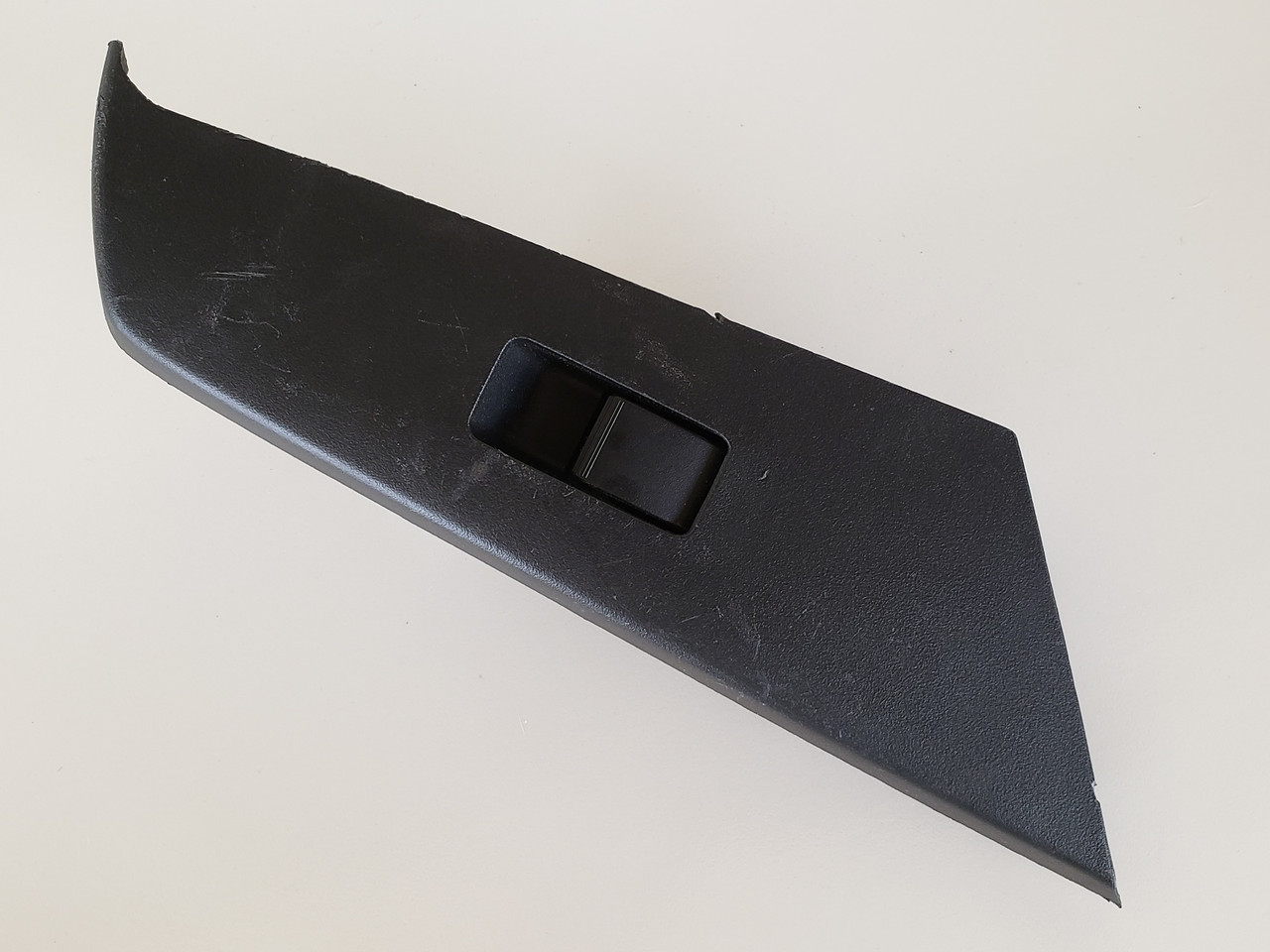 10-13 Mazda 3 Sport BBM2 66 370 Right Rear Passenger Window Switch OEM 10-13 Mazda 3 Sport BBM2 66 370 Right Rear Passenger Window Switch OEM