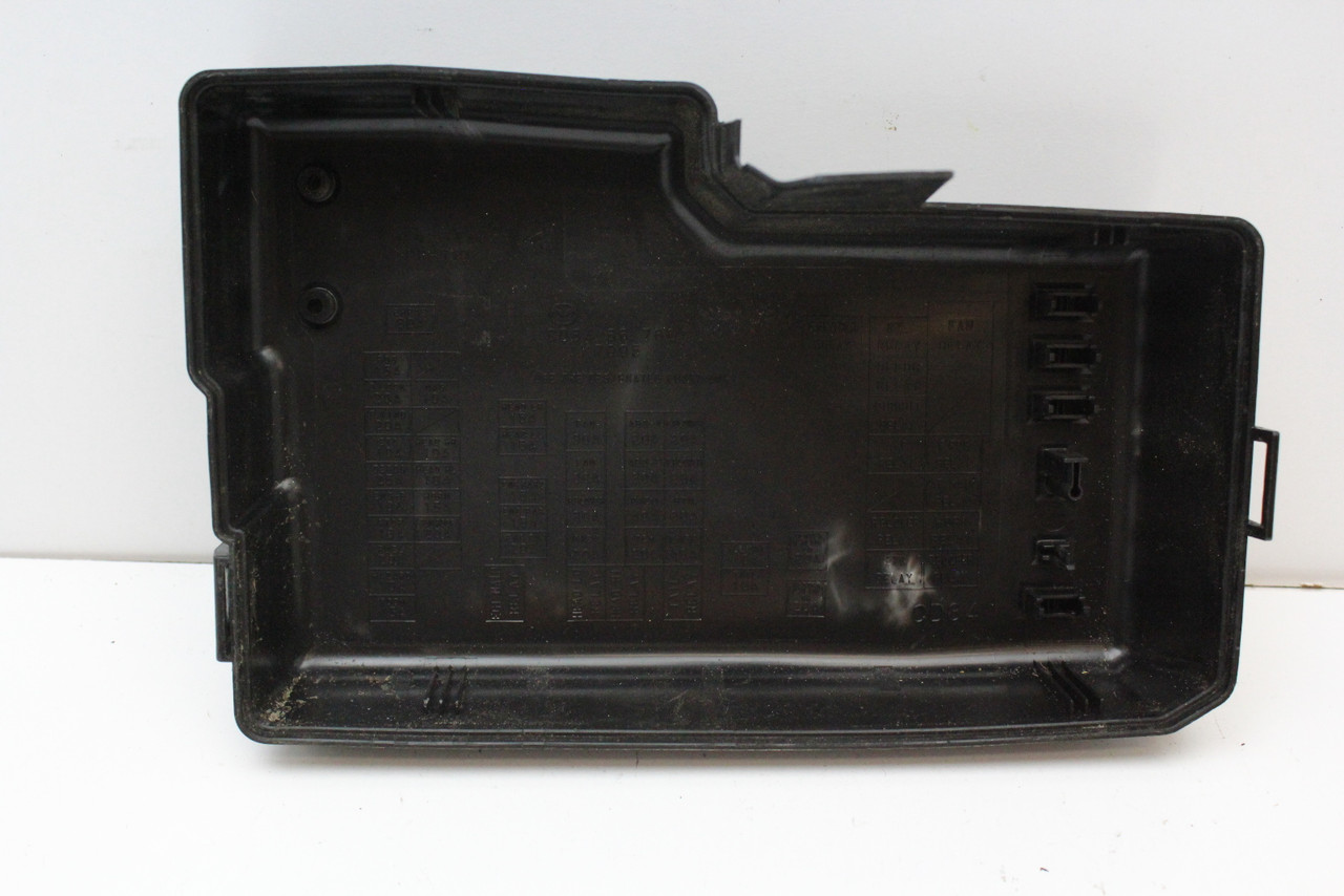 08 09 10 Mazda 5 C27066760A Fusebox Fuse Box Relay Unit Module