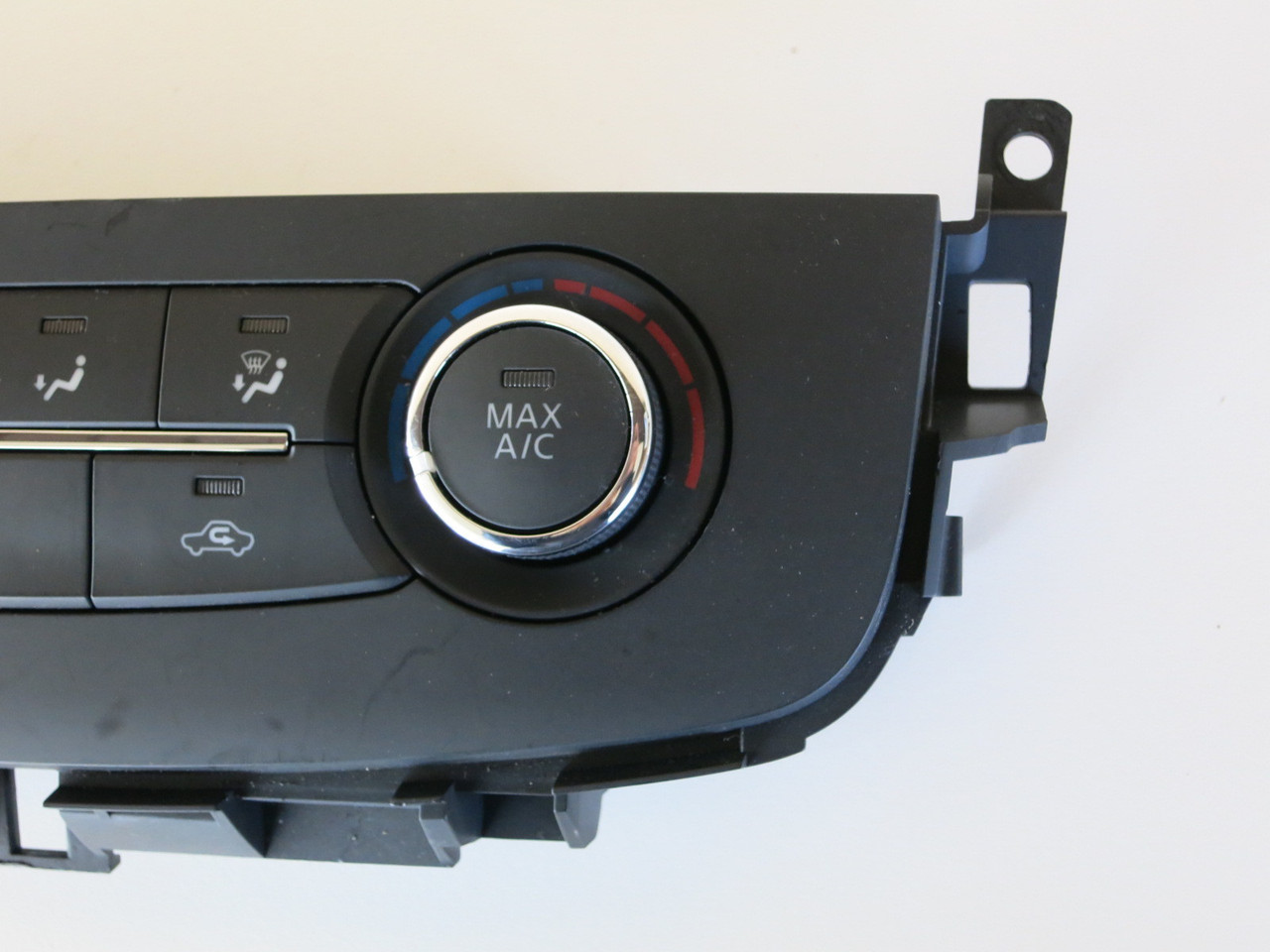 16 17 Nissan Altima Climate Control Panel Temperature Unit A/C Heater 16 17 Nissan Altima Climate Control Panel Temperature Unit A/C Heater