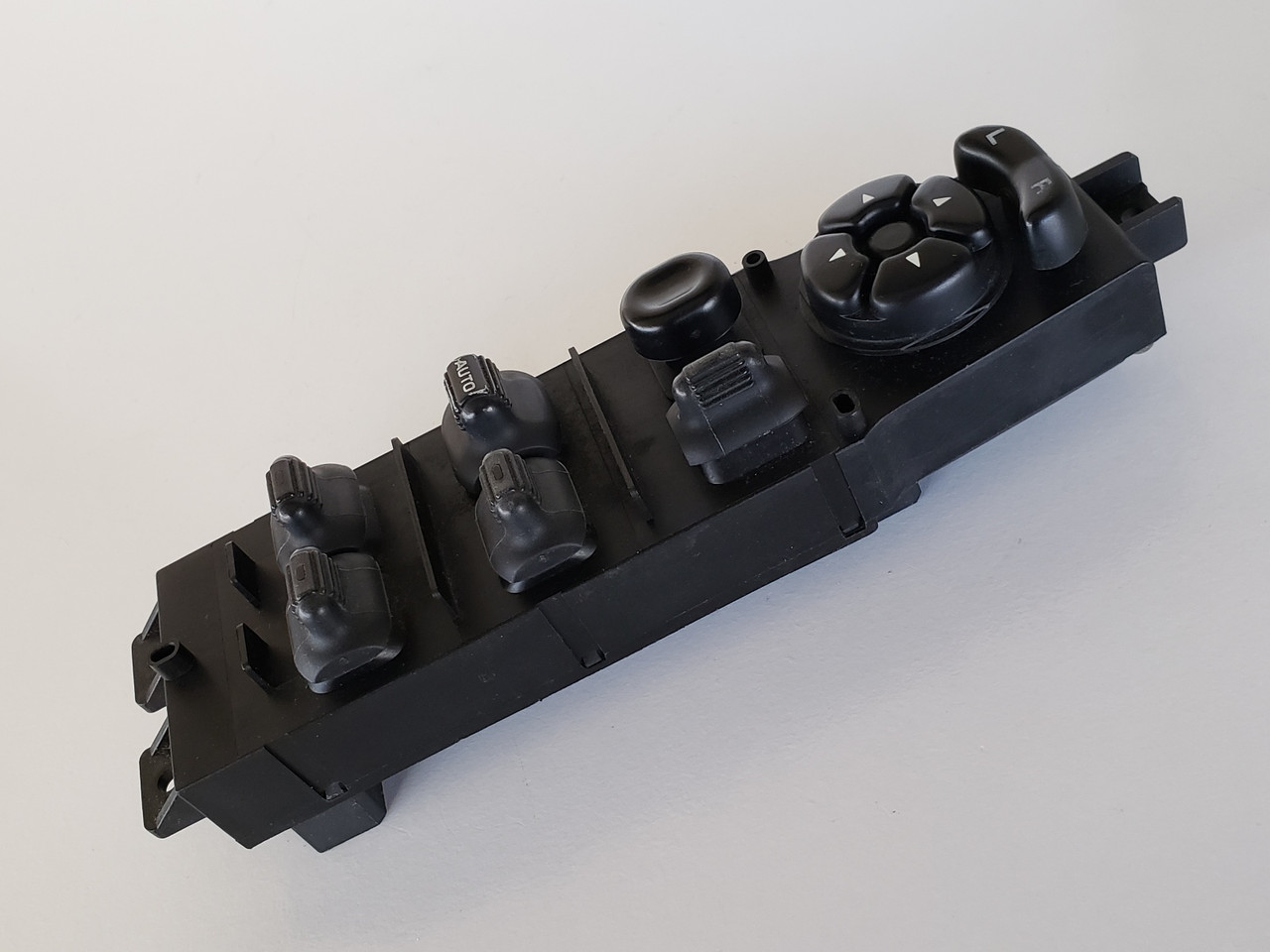 02-04 Dodge Ram 1500 5HT451DVAF Drivers Side Left Master Window Switch OEM