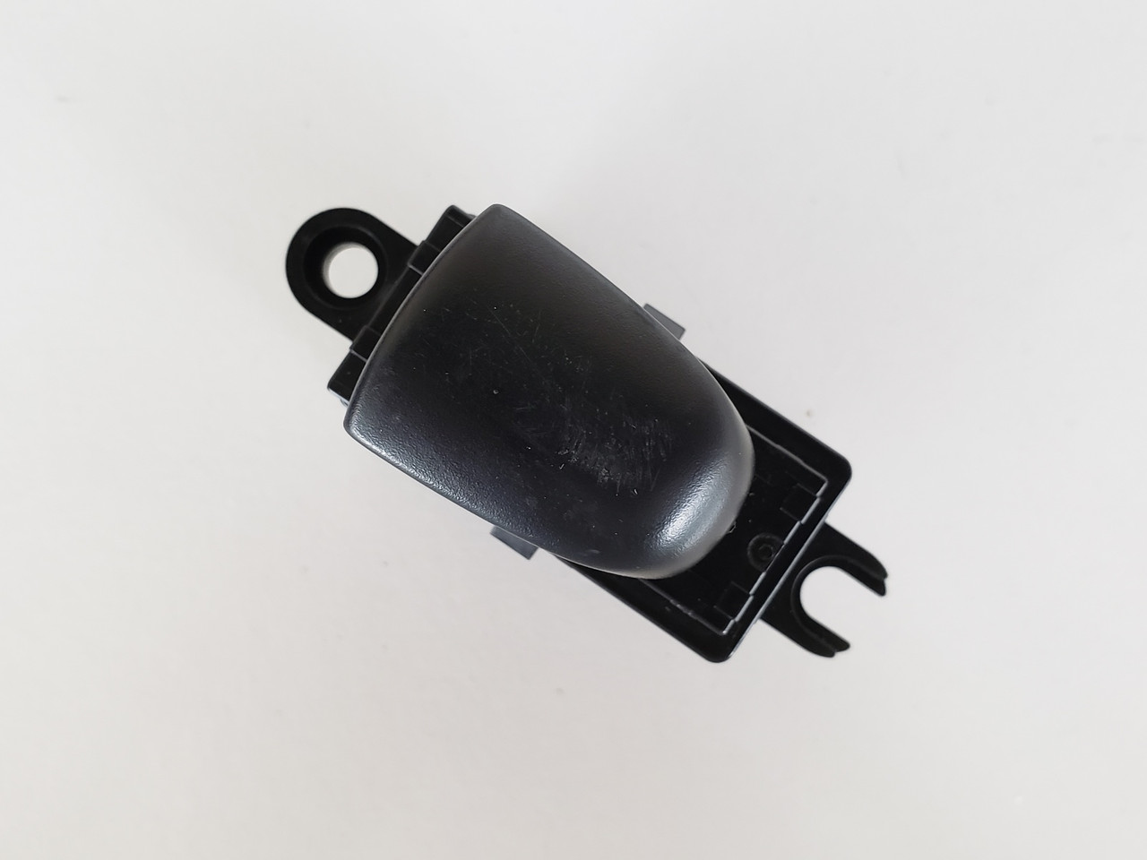 13-19 Nissan Sentra 25411 1KL5A Left / Right Rear Passenger Window Switch OEM 13-19 Nissan Sentra 25411 1KL5A Left / Right Rear Passenger Window Switch OEM