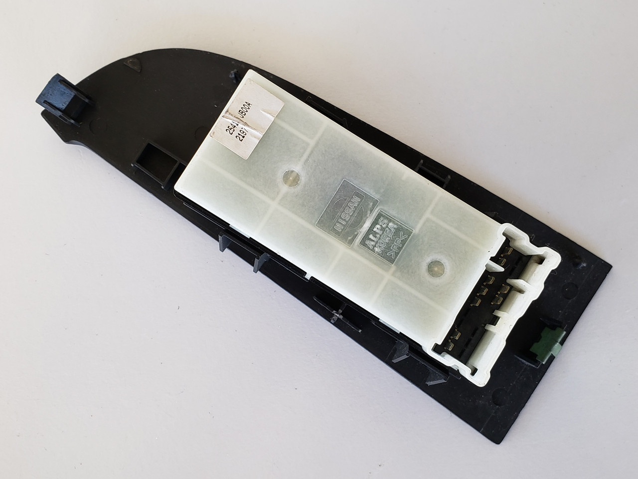 08-13 Nissan Altima Coupe 25411 JB00A Right Front RH Passenger Window Switch OEM